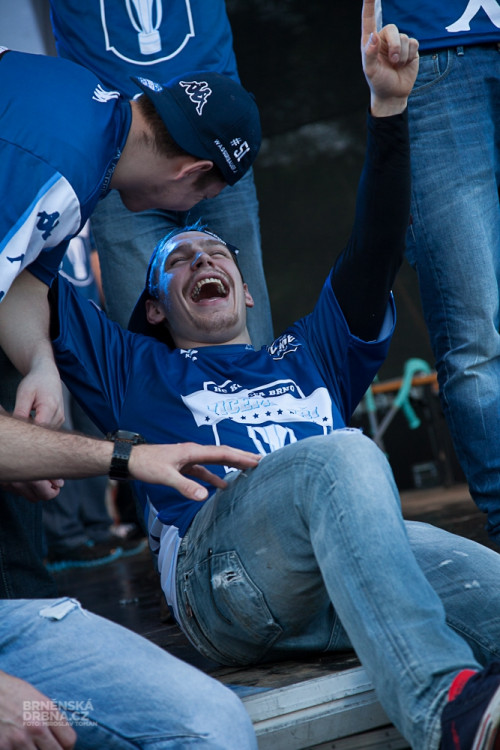 Tisíce fanoušků přivítaly trofej pro druhý tým extraligy, foto: Brněnská Drbna, Miroslav Toman