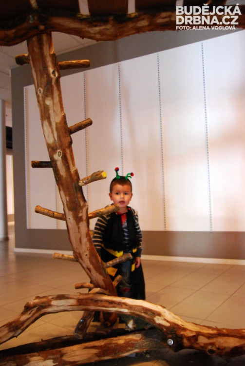 Děti se díky kostýmům vžijí lépe do své role