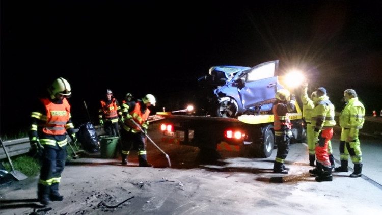 Hasiči zasahovali u dopravní nehody na dálnici D1, foto: hasiči JMK