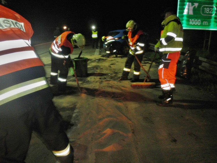 Hasiči zasahovali u dopravní nehody na dálnici D1, foto: hasiči JMK