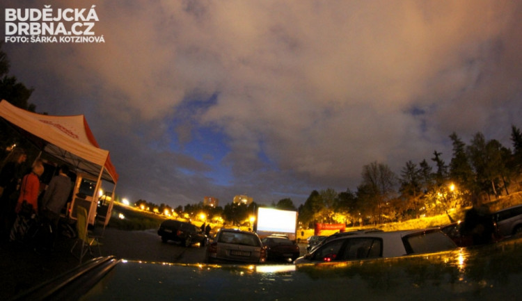 Autokino pod Dlouhým mostem