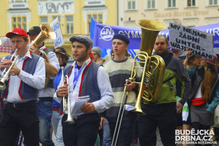 Majálesový průvod