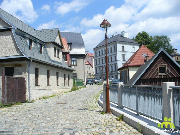 Ulice Na Ladech dnes.