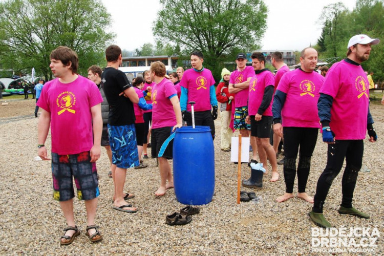 Každý tým má své tričko