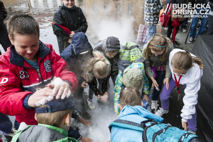 Interaktivní vědecká show Fyzika na Lannovce