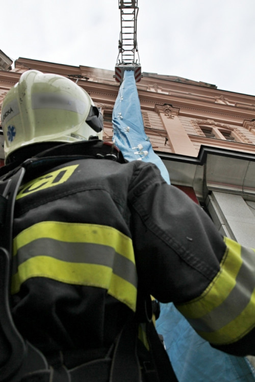 Na náměstí Svobody přísahali noví hasiči a policisté, foto: HZS JMK
