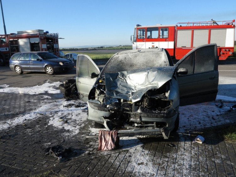 V Líšni zahynul po střetu s osobním autem motorkář, foto: HZS JMK