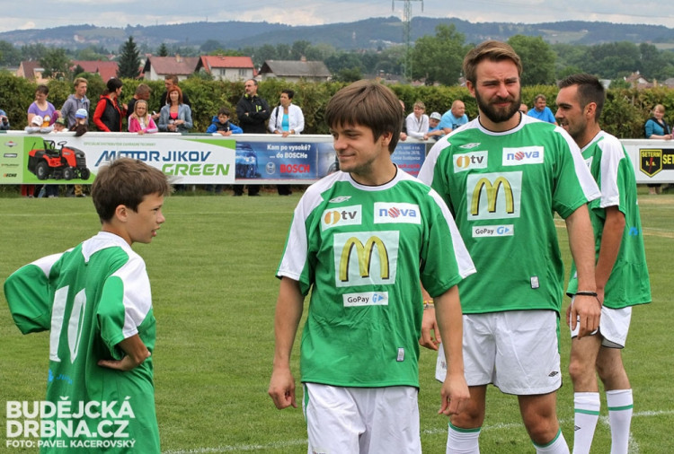 Fotbalová exhibice hvězd v Roudném