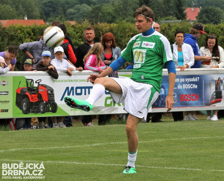 Fotbalová exhibice hvězd v Roudném
