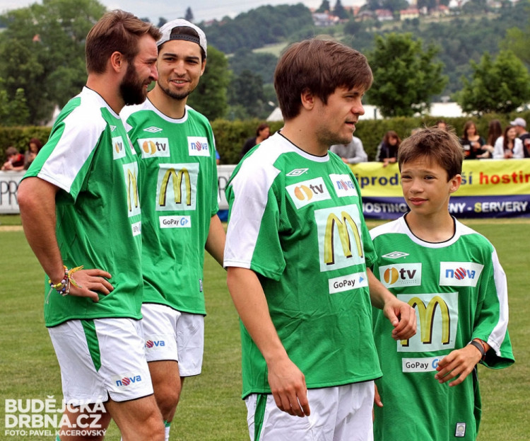 Fotbalová exhibice hvězd v Roudném