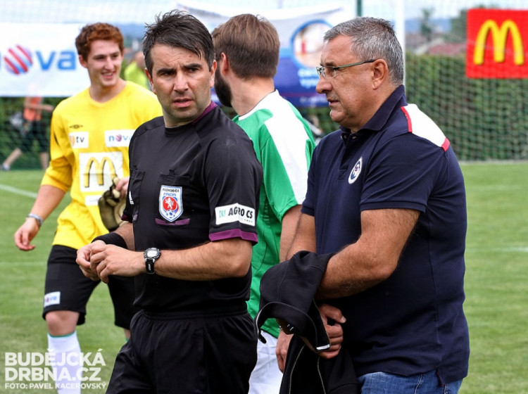 Fotbalová exhibice hvězd v Roudném