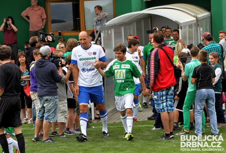 Fotbalová exhibice hvězd v Roudném