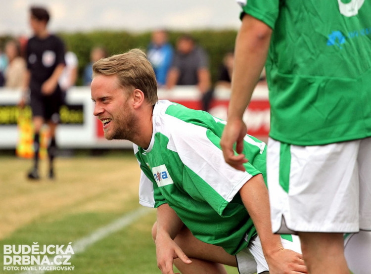 Fotbalová exhibice hvězd v Roudném