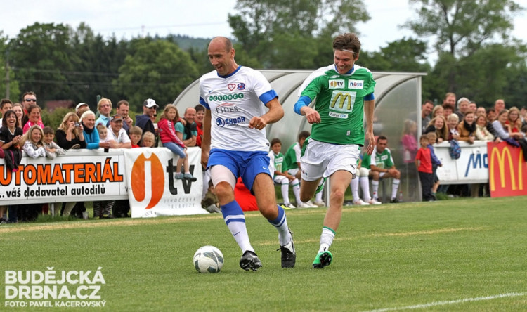 Fotbalová exhibice hvězd v Roudném