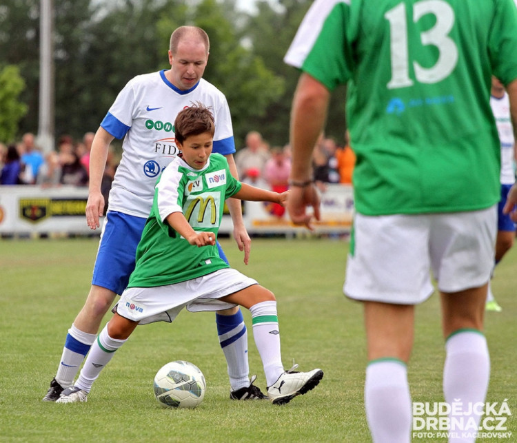 Fotbalová exhibice hvězd v Roudném