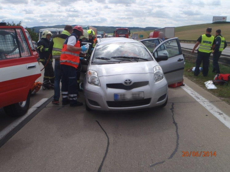 Hasiči zasahovali na D1 u vážné nehody, foto: HZS JMK