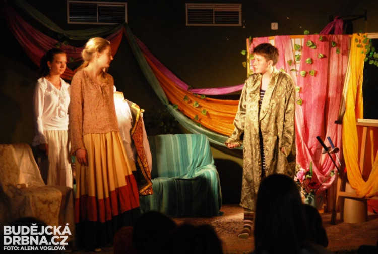 Divadlo se hrálo v Horké Vaně