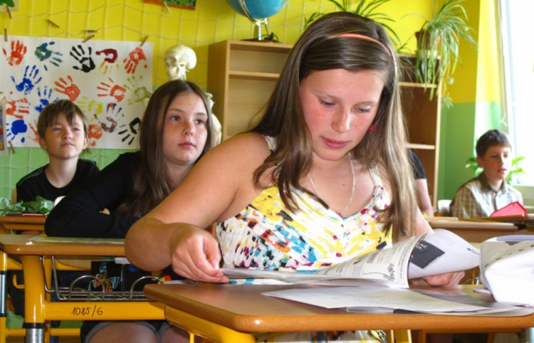 Předávání vysvědčení - ZŠ v Mladém