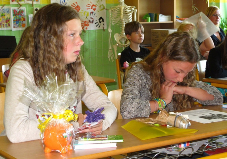 Předávání vysvědčení - ZŠ v Mladém