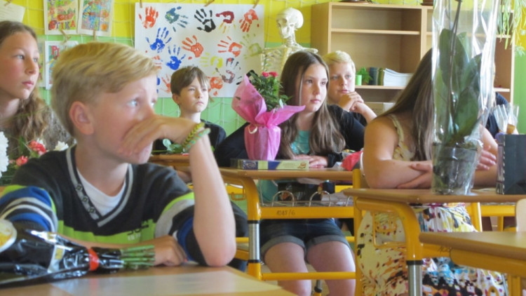 Předávání vysvědčení - ZŠ v Mladém