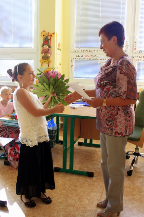 Předávání vysvědčení - ZŠ Kubatova