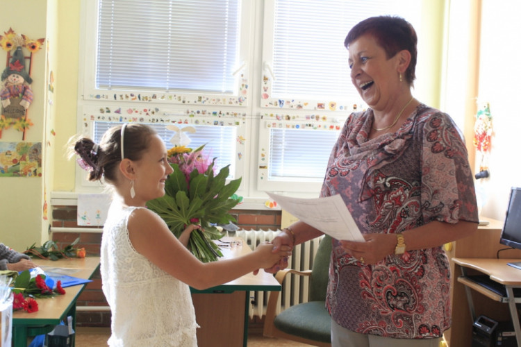 Předávání vysvědčení - ZŠ Kubatova