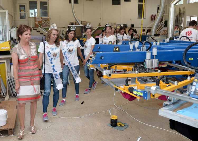 Čtyři historické tramvaje svezly mezinárodní návštěvu. Foto: DPMLJ