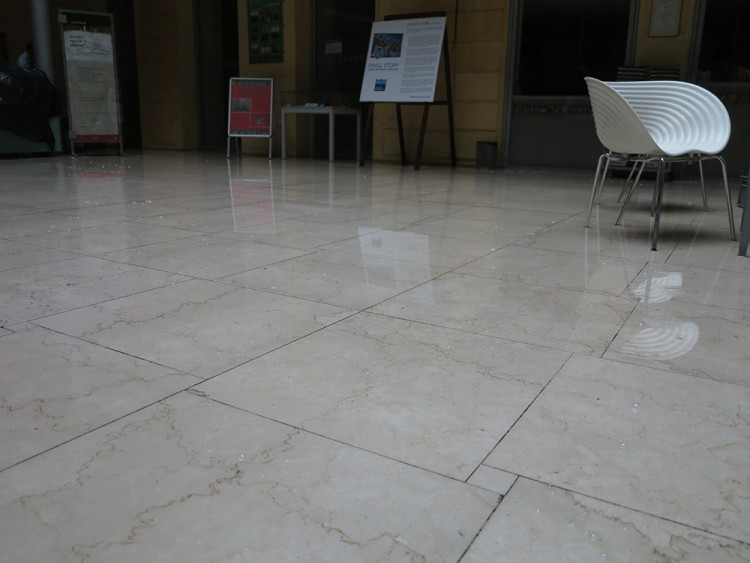 Přívalový déšť v Brně: stály tramvaje, škody hlásí knihovna, foto: HZS JMK