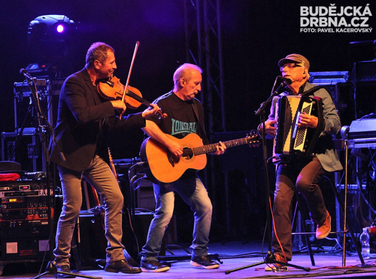 Akustický koncert kapely Čechomor na Frymburkfestu - Lipno 2014