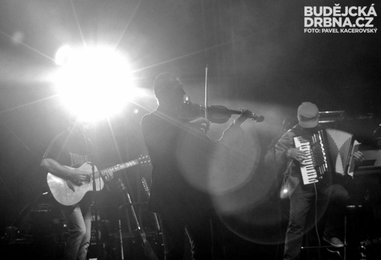 Akustický koncert kapely Čechomor na Frymburkfestu - Lipno 2014