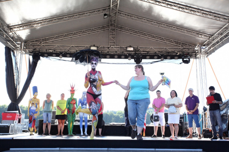 Bodypaintingový festival ve Frymburku