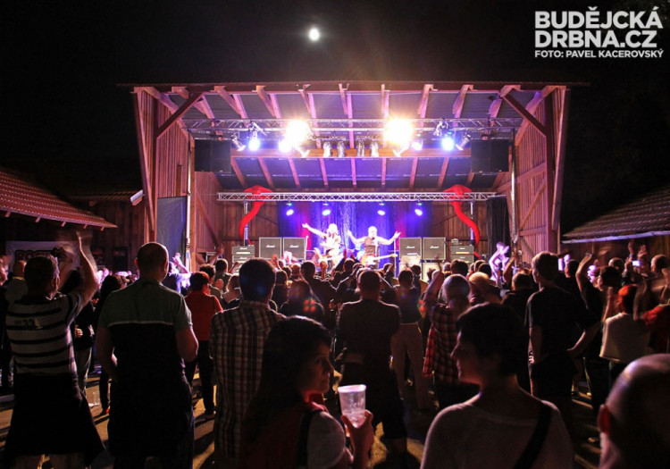 Koncert skupiny Katapult na Holkově