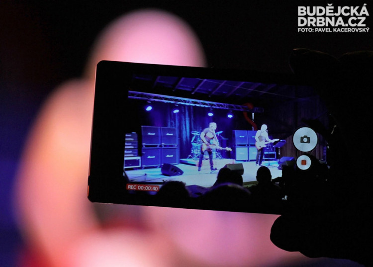 Koncert skupiny Katapult na Holkově