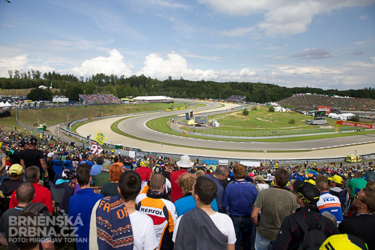 Fanoušci na tribuně C, foto: Brněnská Drbna, Miroslav Toman