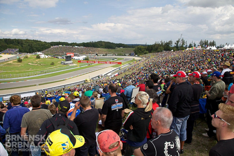 Fanoušci na tribuně C, foto: Brněnská Drbna, Miroslav Toman