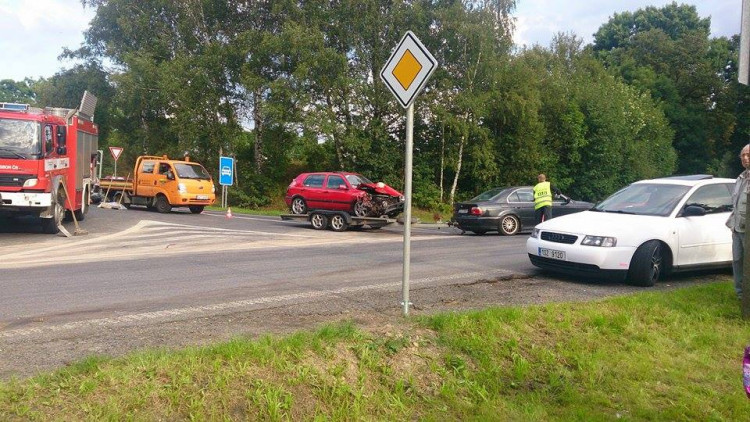 Neděle ve znamení dopravních nehod