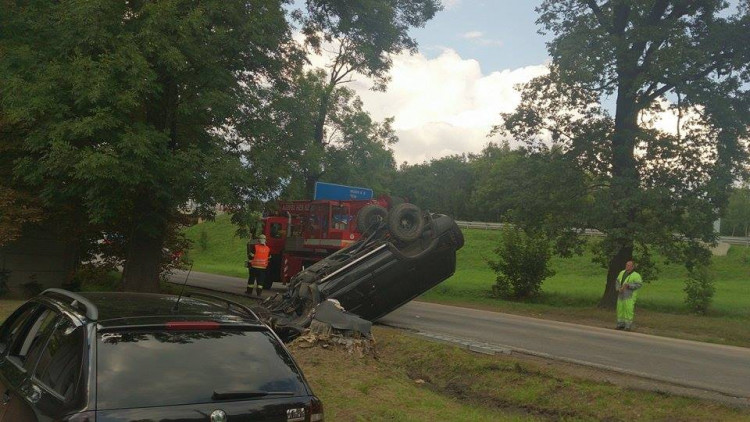 Neděle ve znamení dopravních nehod