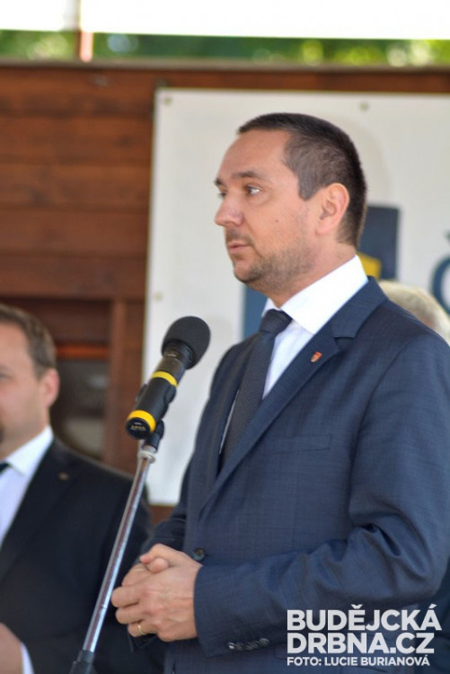 41. Země živitelka 2014