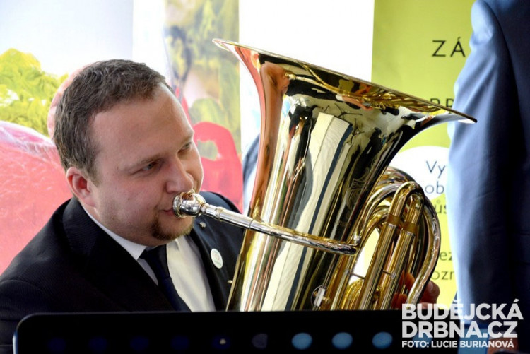 41. Země živitelka 2014