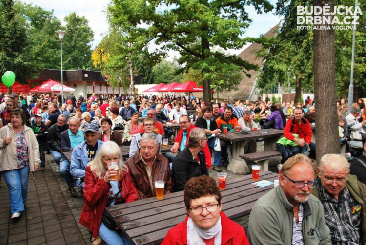 Odpočinek za doprovodu živé hudby