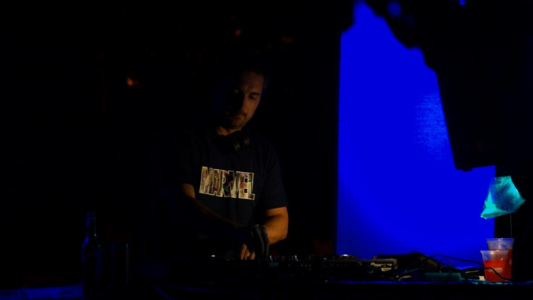 DJ Akvamen + VIBESorchestra