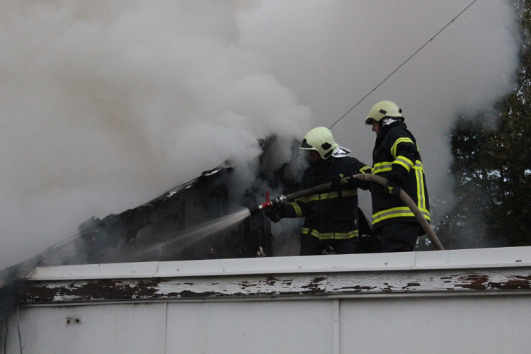 Požár opuštěného motorestu u Dolního Dvořiště
