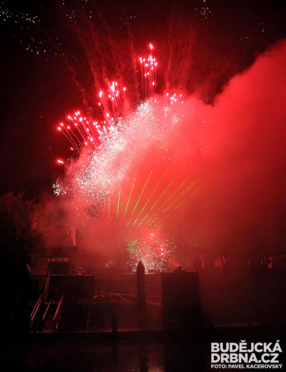 Prostorová multimediální show Bouře