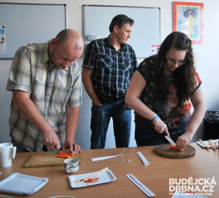 I pánové se zapojili do vaření