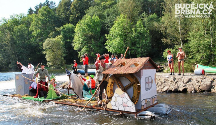 Nádherné plavidlo pohádky Hrátky s čertem