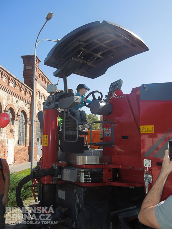 Den otevřených dveří Brněnských komunikací potěšil hlavně děti, foto: Brněnská Drbna, Miroslav Toman