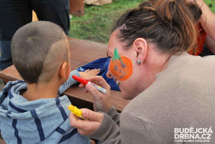 Kdo chtěl, mohl se nechat pomalovat