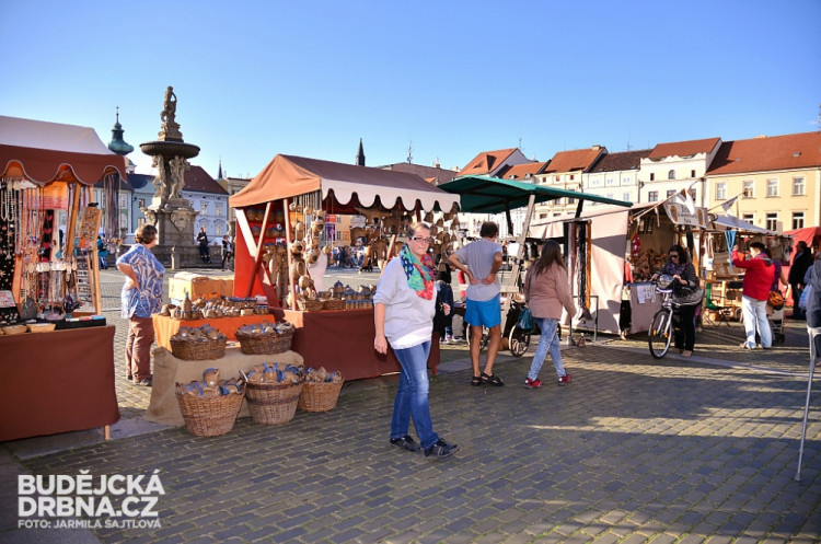 Švestkové trhy na náměstí Přemysla Otakara II.