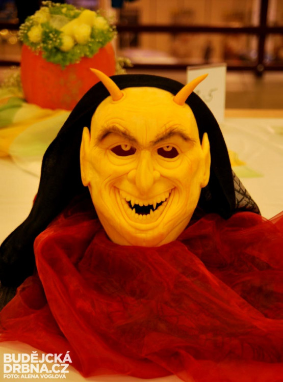 Horká Radka vytvořila halloweenskou dýni