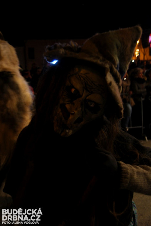 S čerty chodí i ježibaby